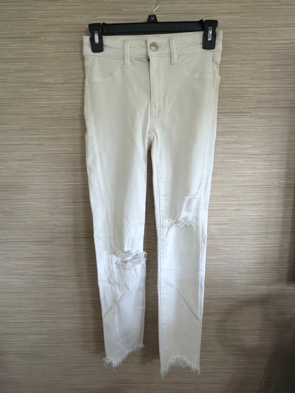 American Eagle White Hi-rise jegging crop distressed 00